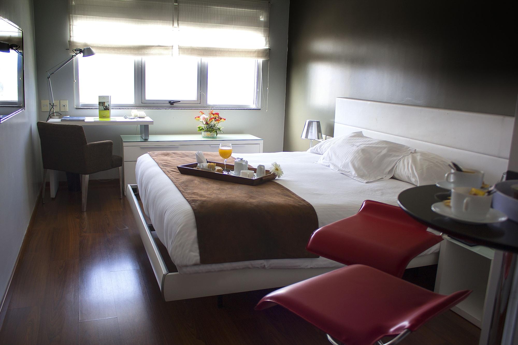 Regency Golf - Hotel Urbano Montevideo Buitenkant foto