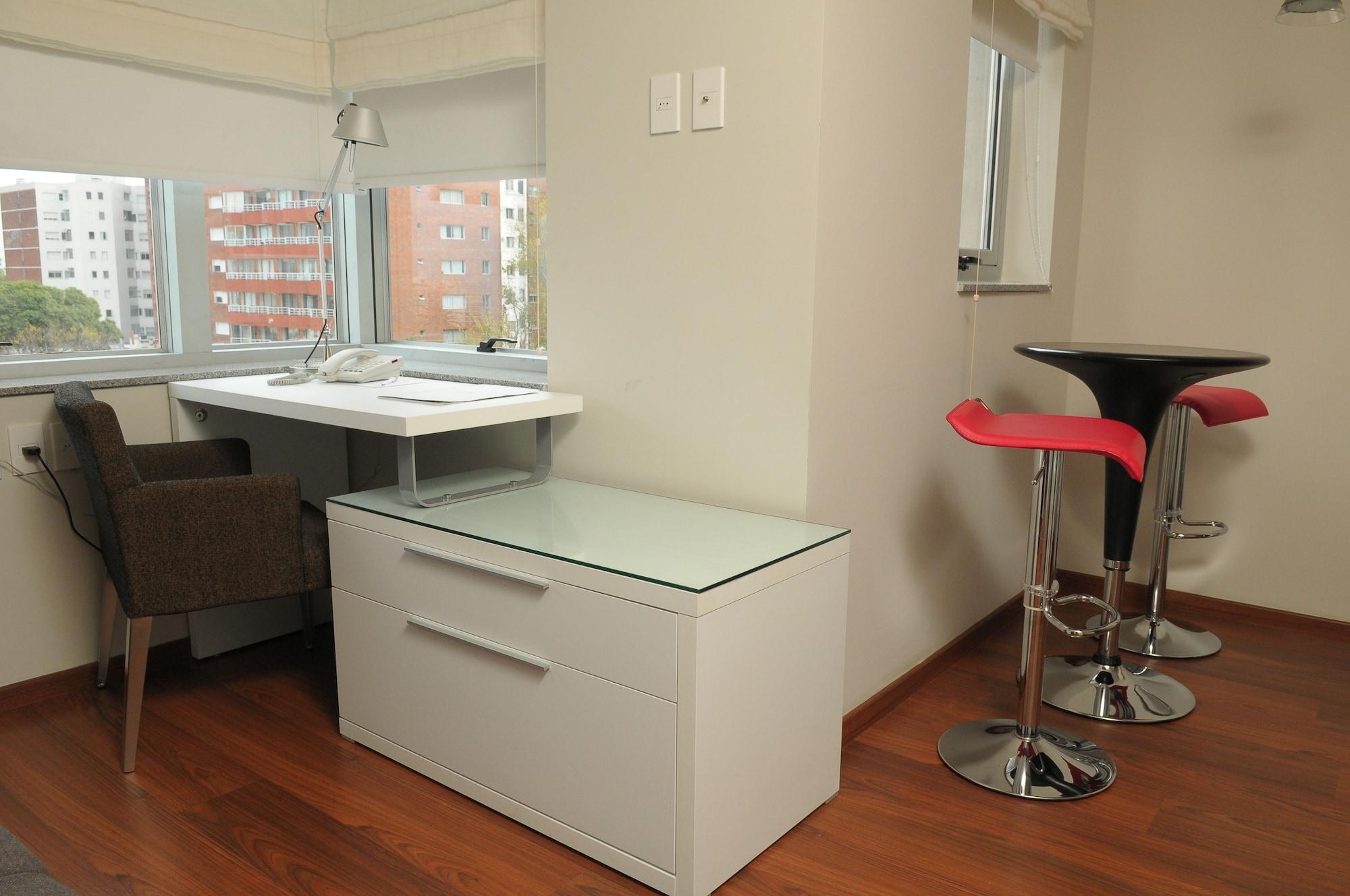 Regency Golf - Hotel Urbano Montevideo Buitenkant foto