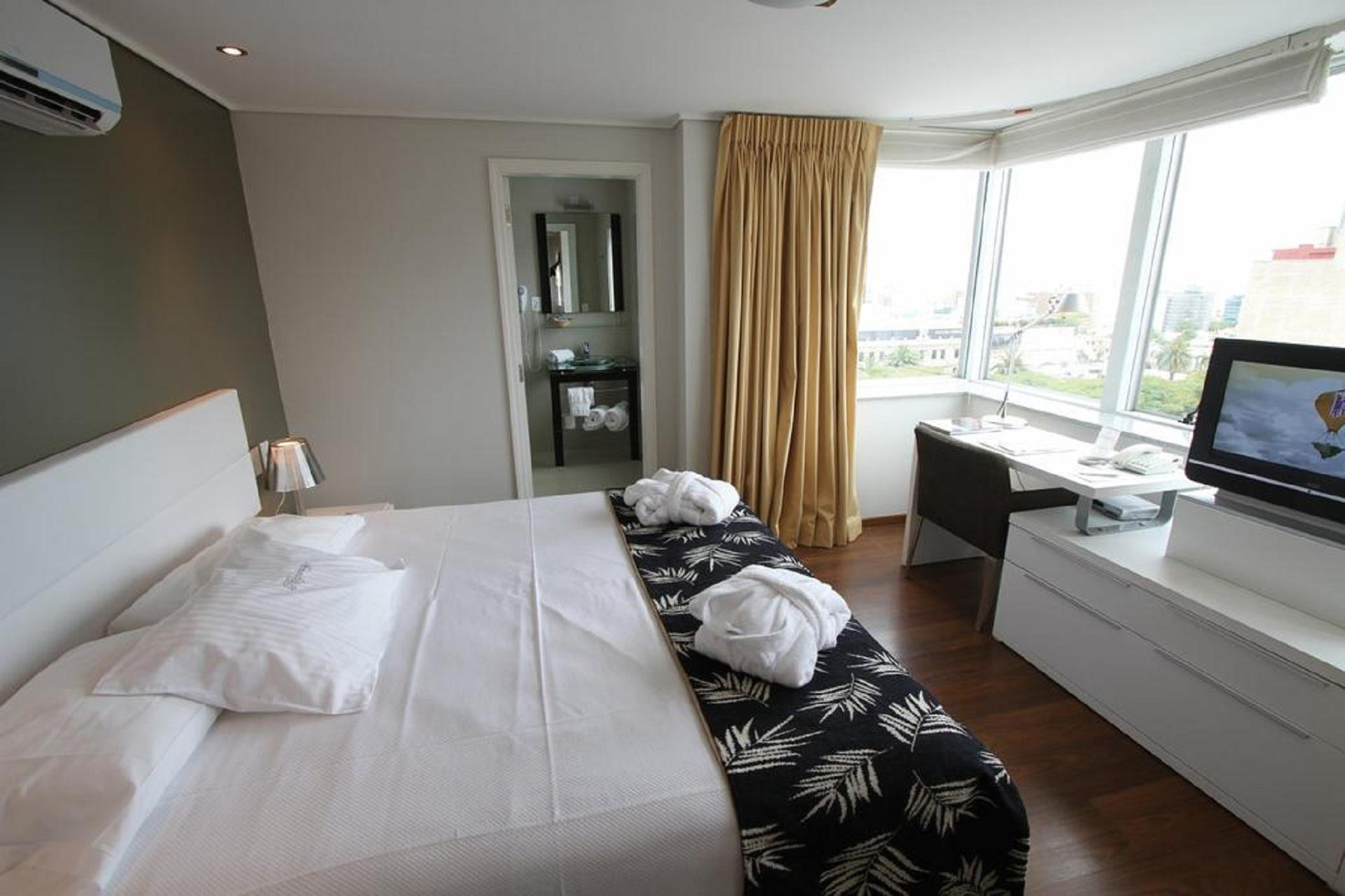 Regency Golf - Hotel Urbano Montevideo Buitenkant foto